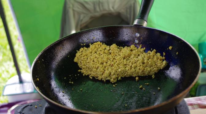 Easy scrambled tofu recipe, as enjoyed at National Vegetarian Week #NVW16