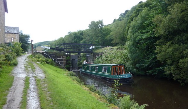26 May: Canal towpath walk from Todmorden to Littleborough
